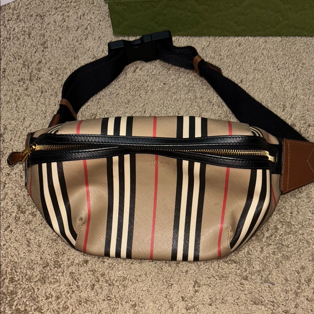 Burberry Striped Tan and Black Women’s Bag